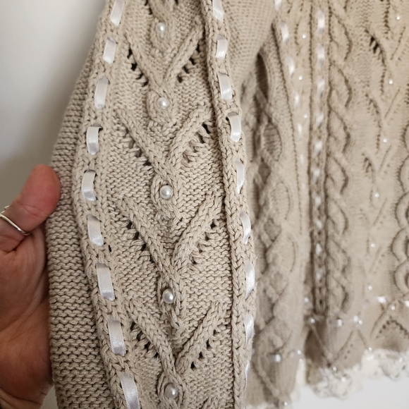 Vintage cottagecore knit ribbon and pearl beaded sweater - Picture 6 of 11